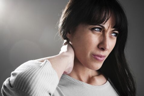 A woman has neck osteochondrosis