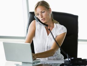 Sedentary work and holding the phone shoulder - the causes of cervical osteochondrosis